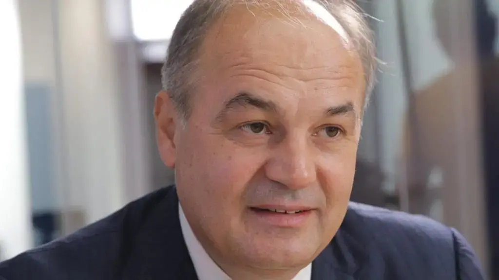 Hoxhaj i reagon ashpër ministrit të jashtëm ukrainas që u takua me Gjuriqin në Serbi