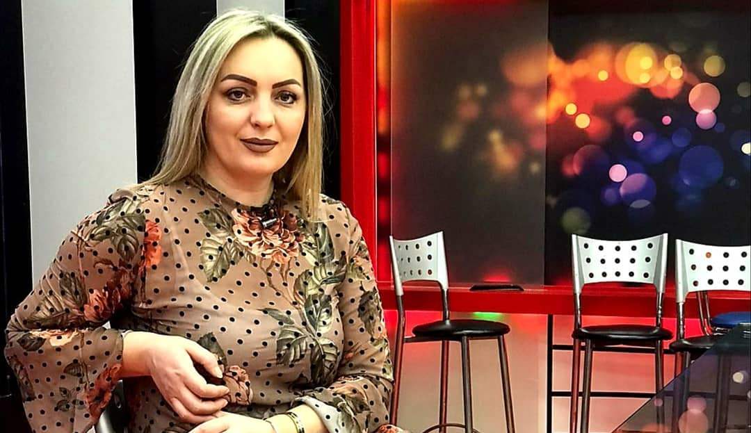 A E Dini Kush është Bashkëshorti I Merita Sekiraqes Së “rtv 21” 0704