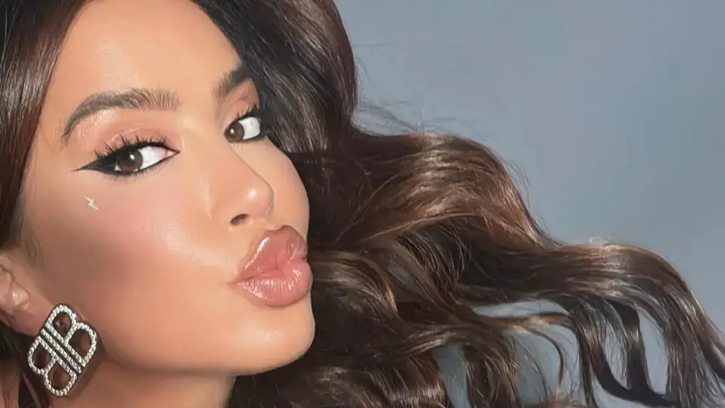 Befason Dafina Zeqiri, publikon video intime me të dashurin e ri