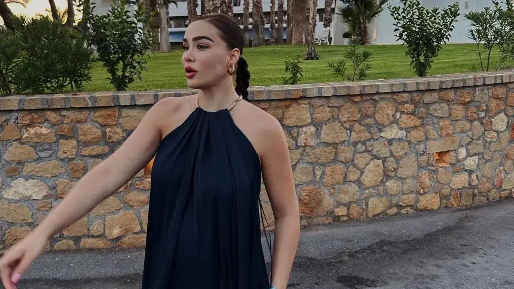 Reagon ashpër këngëtarja e njohur pasi nuk po i pëlqen krahasimi që i bëjnë me Xhensilen
