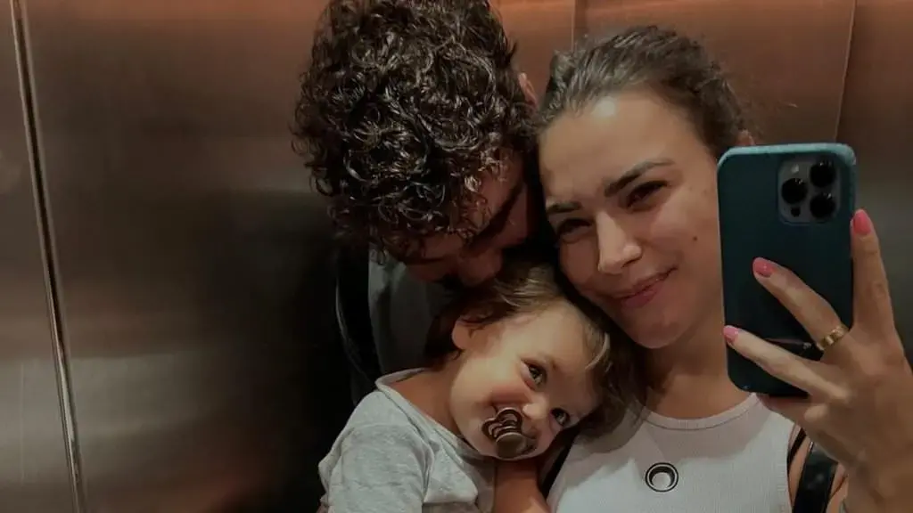 Kjo video e Poemes vajzës së Ledrit dhe Sara Hoxhes do t’iu shkrijë