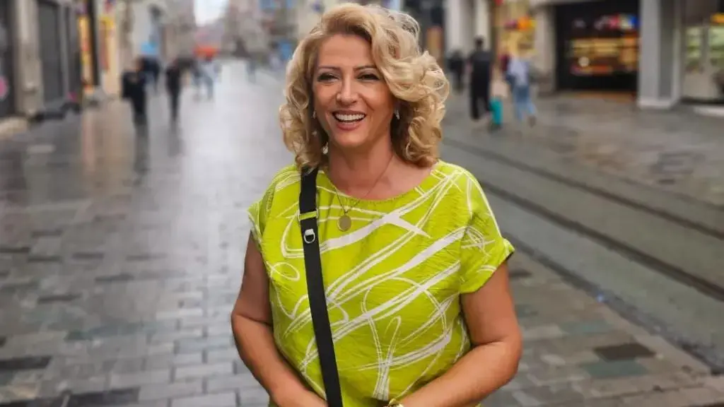 Shkurte Fejza ndryshon stil, ia kalon edhe Violet Kukaj
