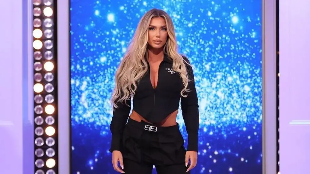 Adelina Tahiri bën jetë si në ‘përralla’, sjell foto të shtëpisë luksoze