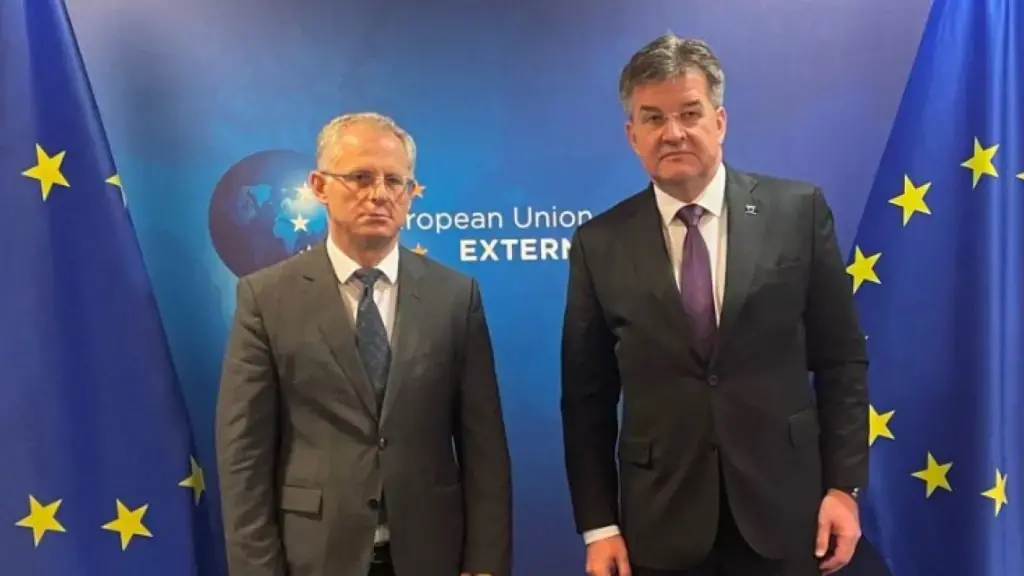 Lajçak pas takimit me Bislimin në Bruksel: Diskutimet ishin të frytshme për të përparuar në disa çështje