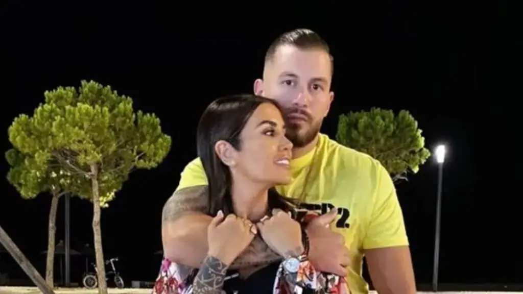 I përmendën në emision ish të dashuren Jonida Maliqin, Romeo habit me reagimin
