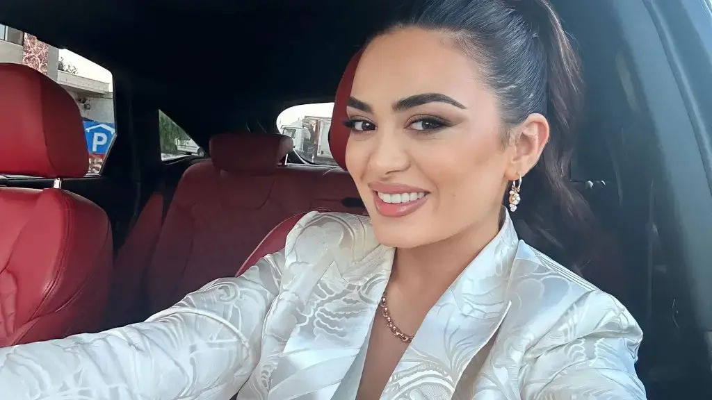 Albina Kelmendi ndryshon pamjen para Vitit të Ri