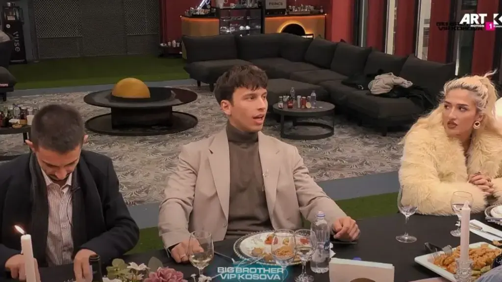 Blerandos merrë një pyetje me ‘spec’ nga publiku, ja si u përgjigj