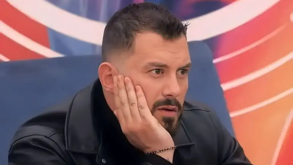 ‘Kam jetuar 1 vit në korridor’, Romeo rrëfen sekretin e tij e historinë e dhimbshme të jetës
