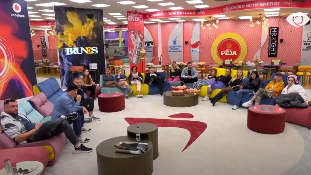 Gazetari i njohur habit me deklaratën: “Në BBV ka tension sek*ual mes djemve”