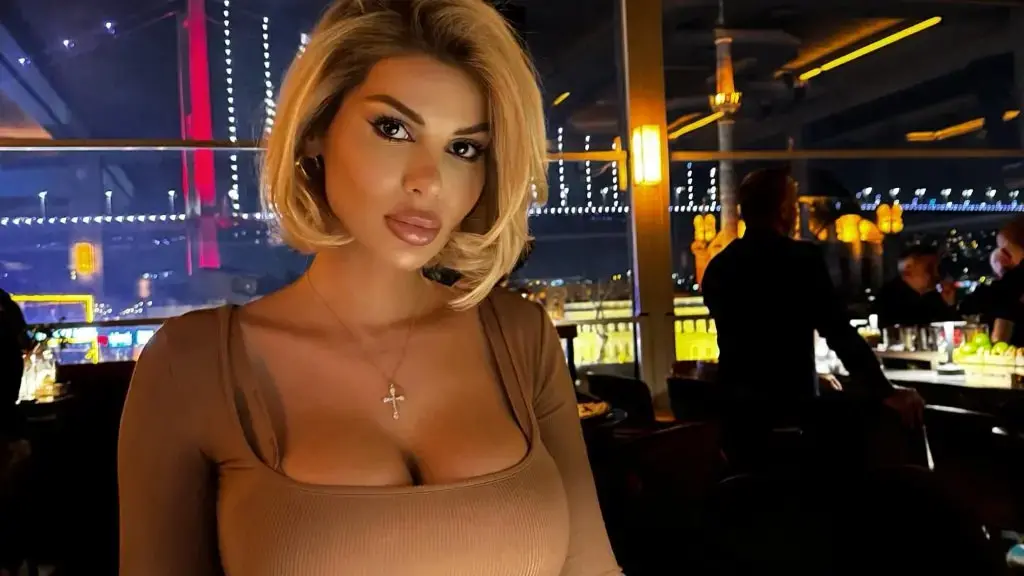 Luana Vjollcës i është “varur” gjoksi, nuk do të donit ta shihnit në këtë gjendje