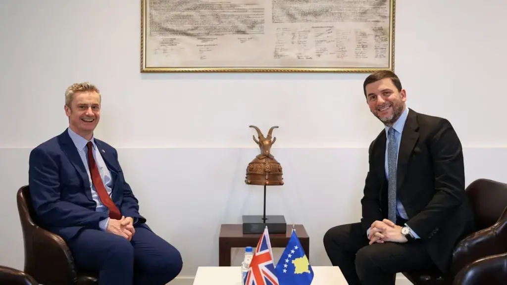Krasniqi takon ambasadorin e ri britanik, i dëshiron mision të suksesshëm në Kosovë