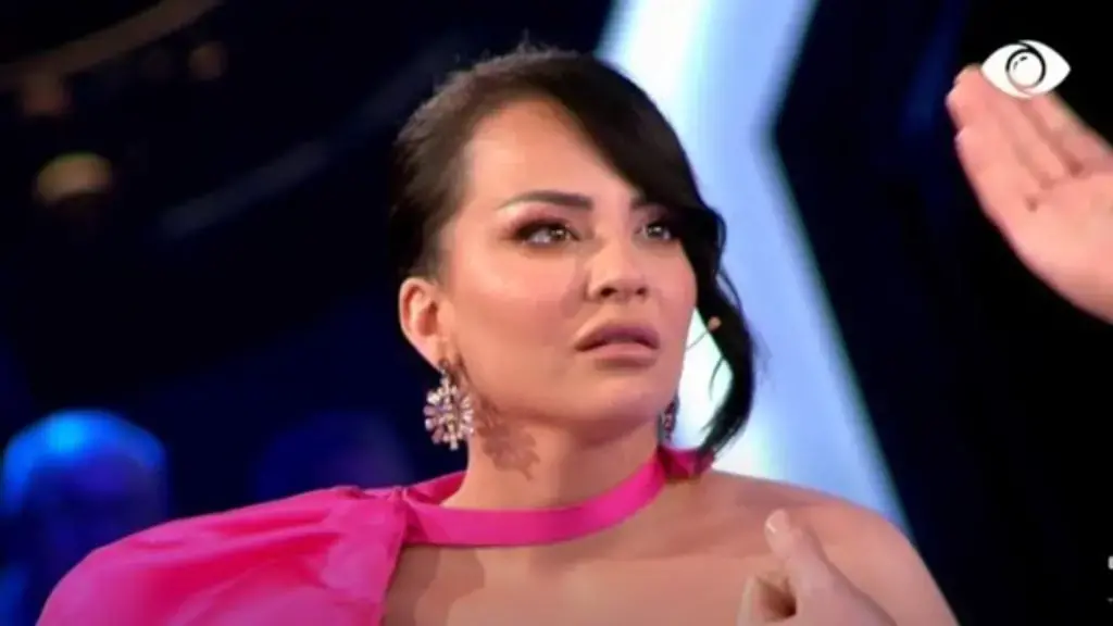 Tha se po gënjejnë, Sara zbulon gjendjen shëndetësore të nënës së Bardhit