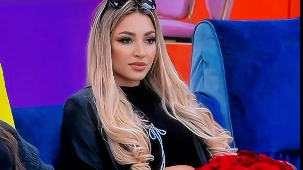 sara karaj 598489850