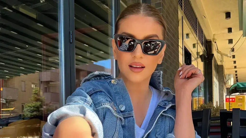 leonora-jakupi-534543349