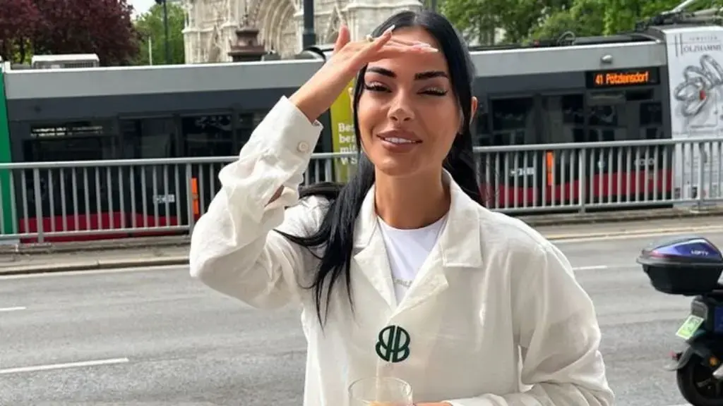Kaderi e harron Lumbardhin? Poston foto të ‘zjarrta’ si kurrë më parë