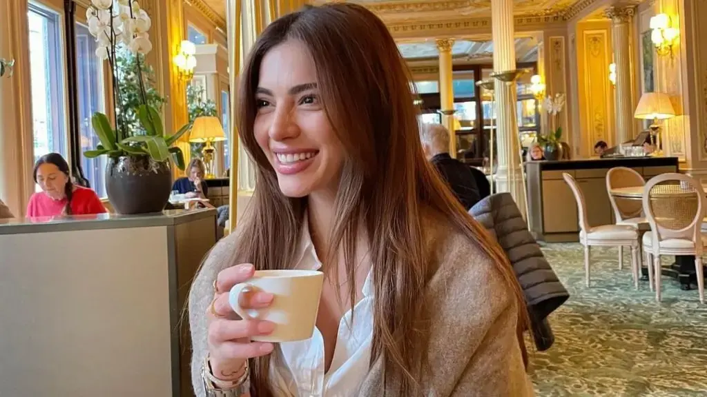 Aktorja e njohur e serialeve turke u martua, partneri i bën dhuratë super luksoze