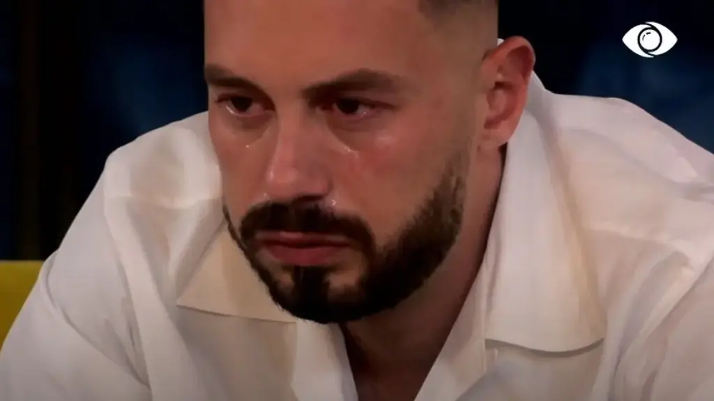 Romeo mes lotësh tregon jetën e vështirë që ka kaluar