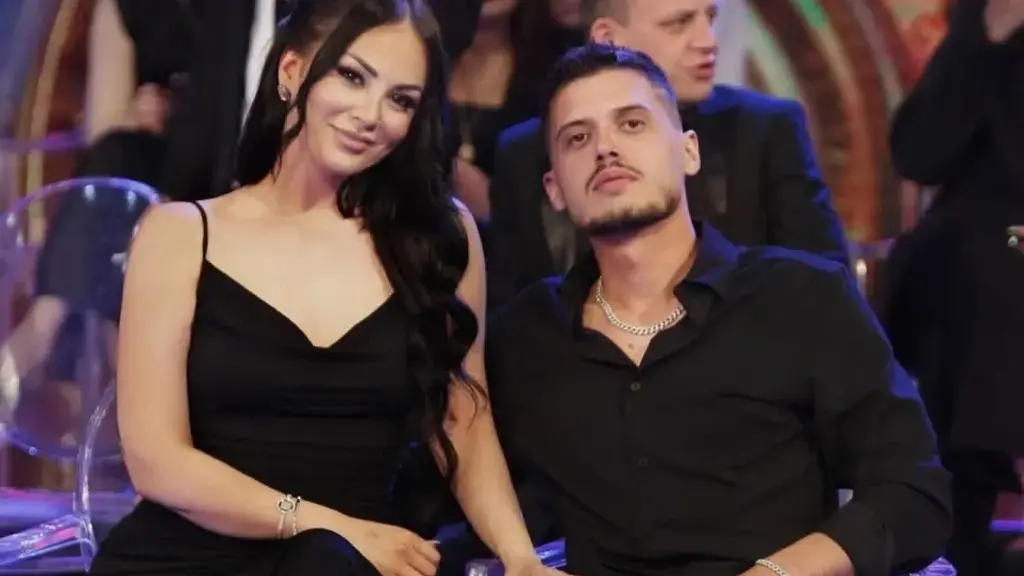 E papritur, Sara bën gjënë e cila është e ndaluar në shtatzani, do ta dëmtoj bebin!