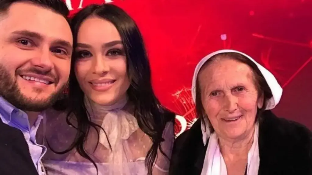 E konfirmoi Ija? Bes Kallaku në lidhje të re dashurie pas ndarjes nga Xhensila?