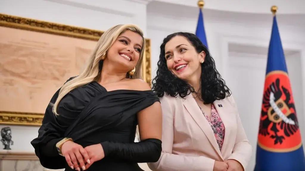 Këngëtarja Bebe Rexha lartëson Kosovën: 24 orët e mia të para këtu kanë qenë një ëndërr