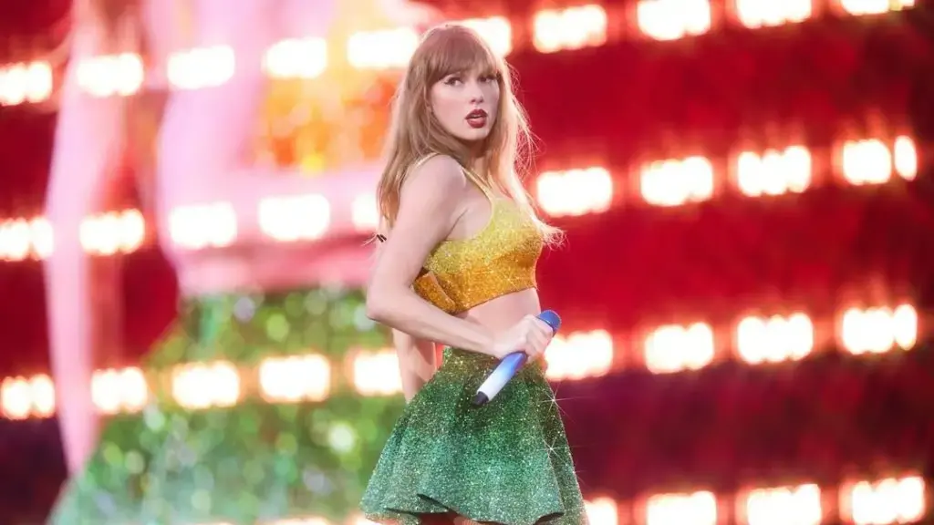 Kryeson listat! Ky është artisti që e njihni të gjithë, që e rrëzoi Taylor Swift nga froni