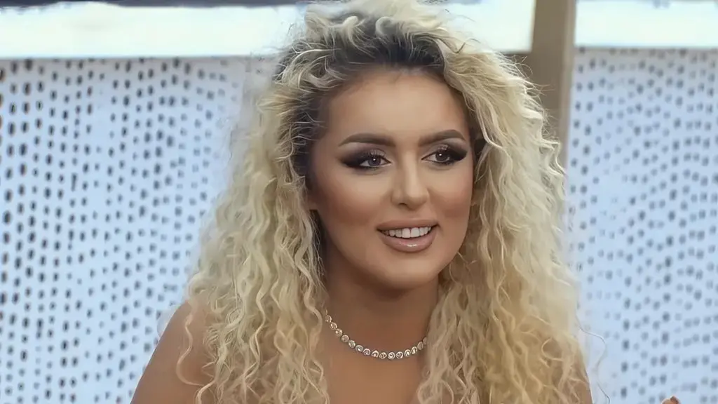 antonela-667100010107455226333