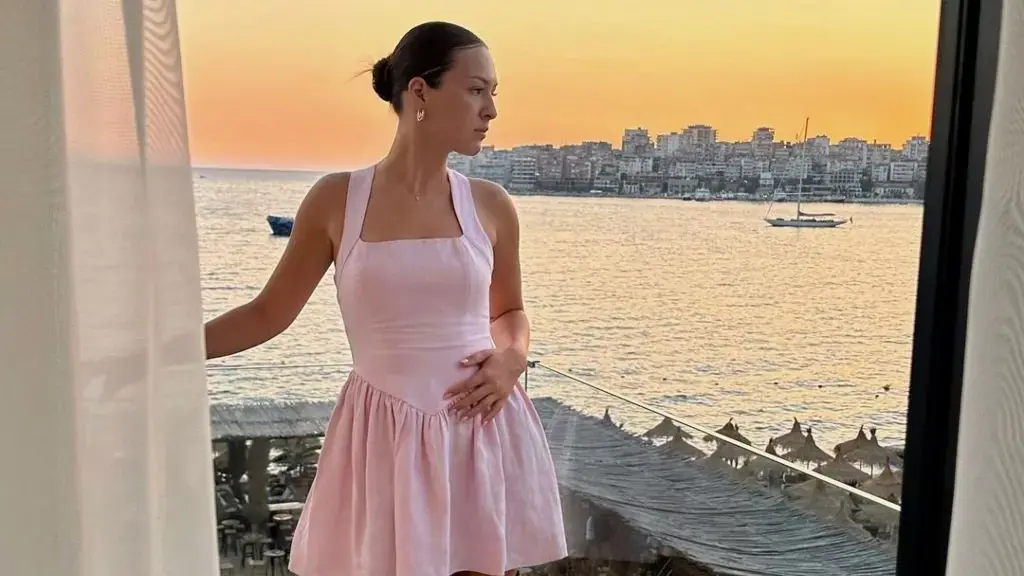 Françeska ndan momente të ëmbla me të birin në pushime