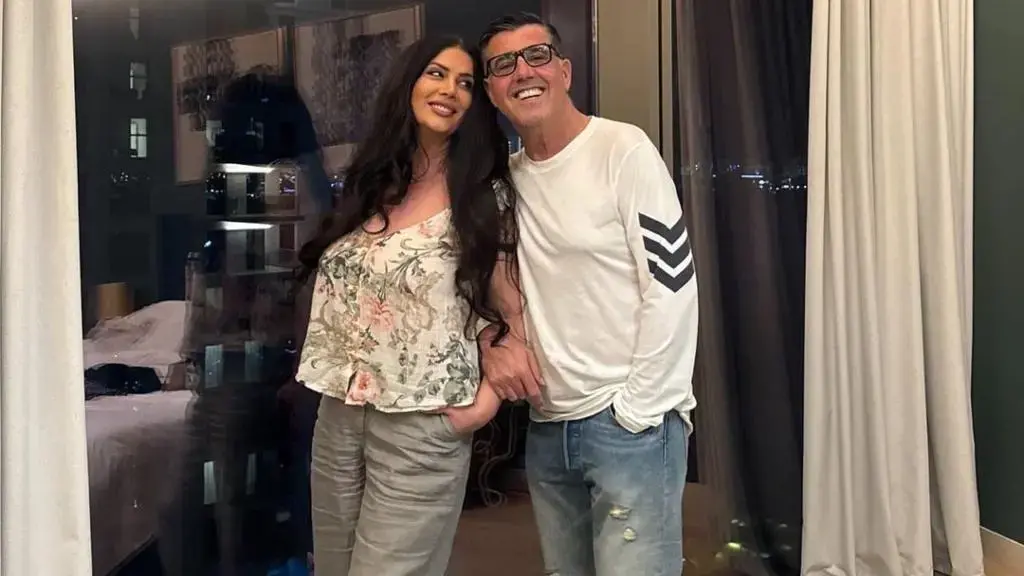 Lutfi Haziri dhe bashkëshortja e tij befasojnë me veprimin në dasmë