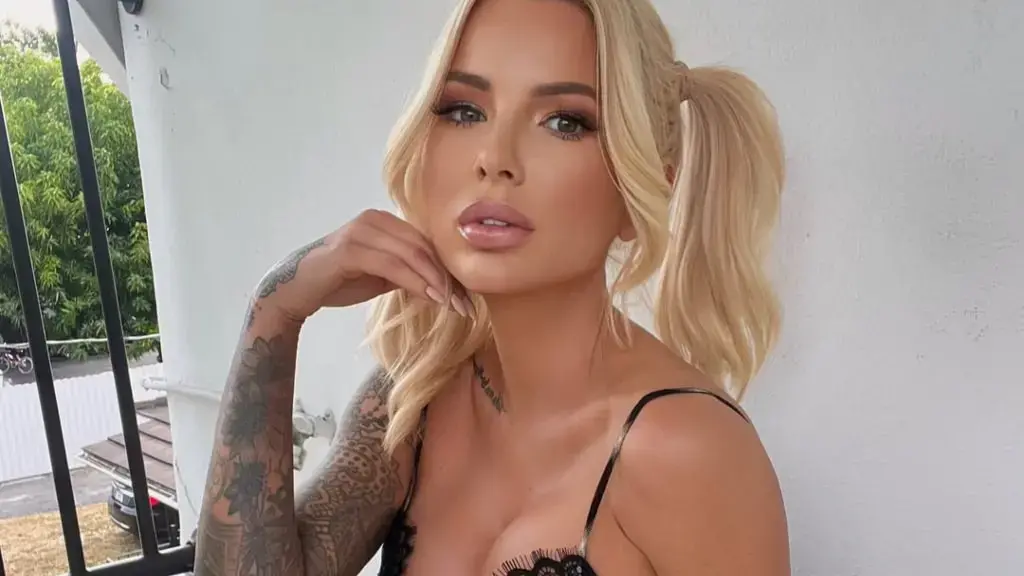 jessica b 57585545557474