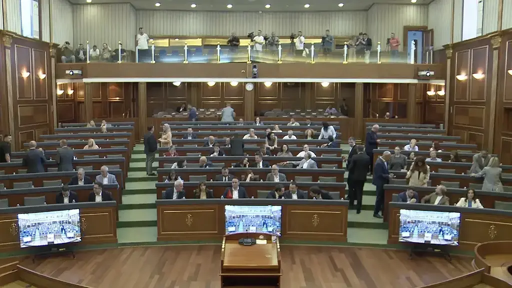 Përpjekje të dështuara  Konstituimi i Kuvendit të Kosovës dështon për herë të 32 të