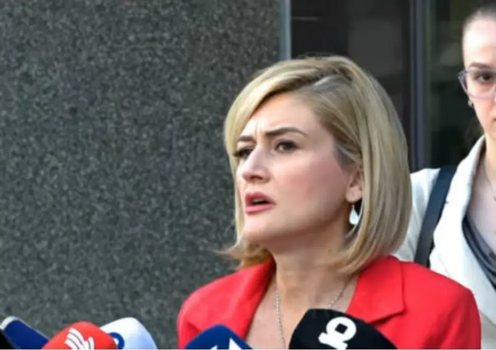 a-sht-albin-kurti-n-kriz-kusari-lila-zbulon-numrin-e-votave-p-r-qeverin-e-re-f3btsitt