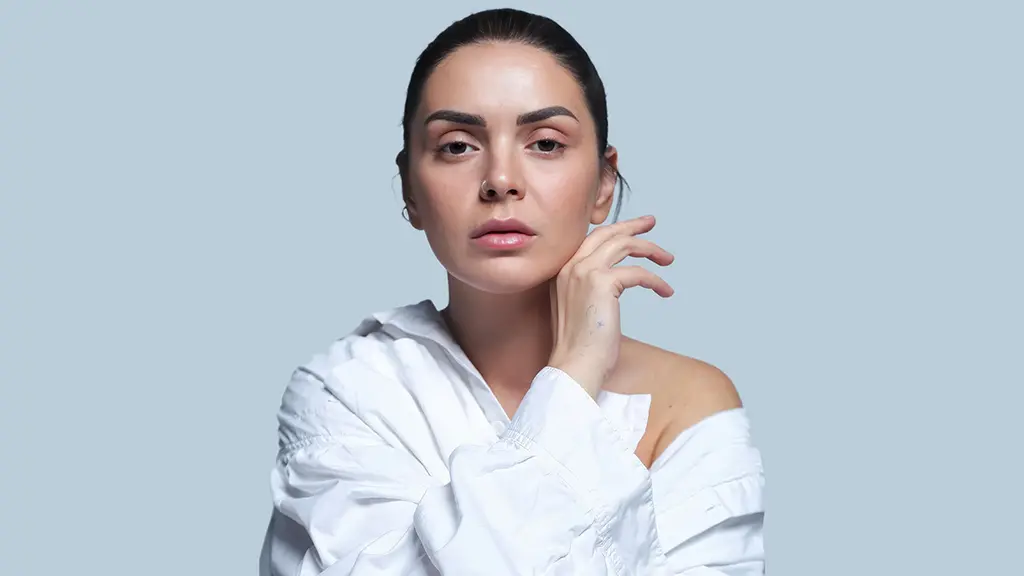 fifi-b-05382059087203560823