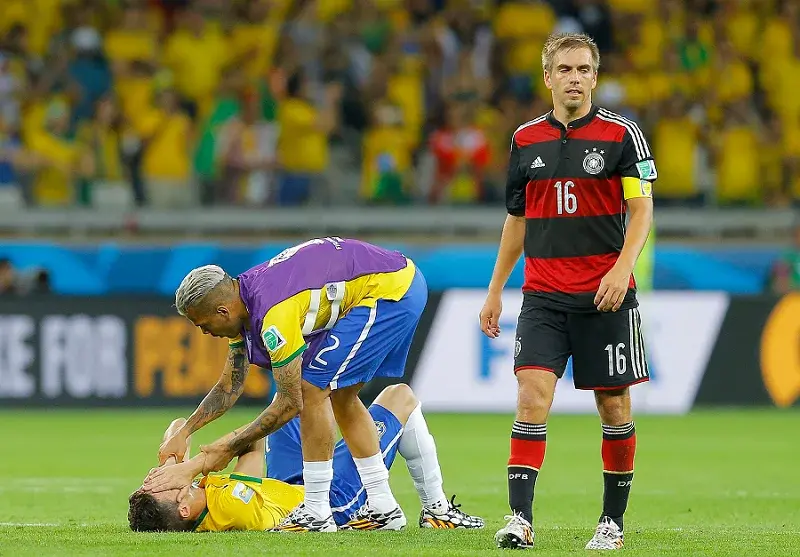 p-rballja-legjendare-lahm-rikthen-kujtimet-nga-7-1-ndaj-brazilit-vmb1jsxr