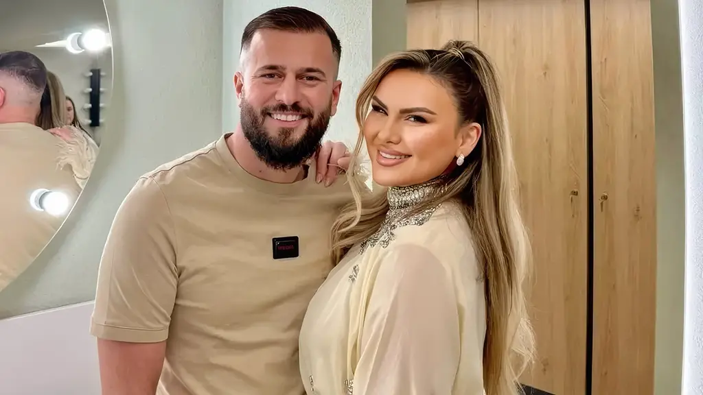 roela-dhe-vedati-739805798021359440