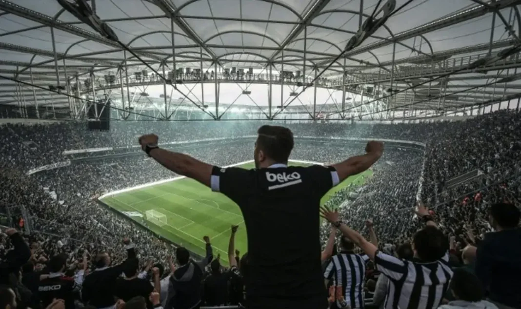 skandali-i-basteve-q-tronditi-futbollin-turk-m-shum-se-350-arbitra-t-p-rfshir-zhojr6la