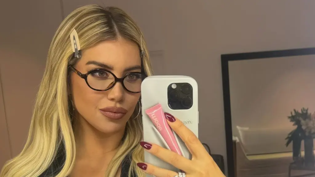 wanda nara b 54634477