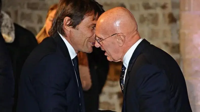 futbolli-si-art-conte-dhe-fabregas-dy-mjesht-r-t-loj-s-b4o8wbhg