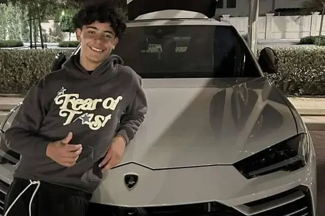 nj-lamborghini-p-r-djalin-e-ronaldos-nj-adoleshent-me-stil-dhe-shpejt-si-mnfsh0em