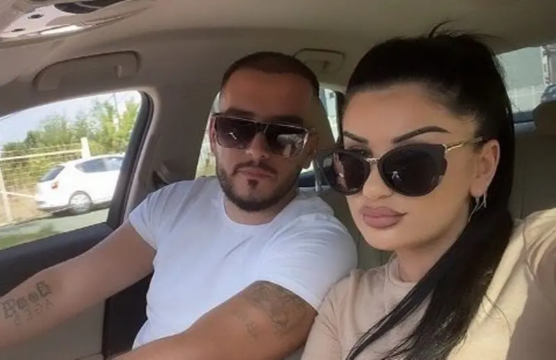 Gold AG dhe bashkëshortja e tij  Një moment të veçantë që nuk duhet humbur