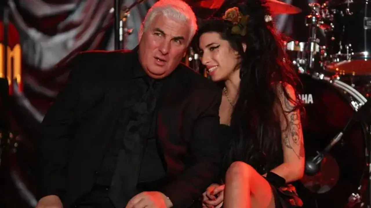 Gjykata vendos përfundimisht: Babai i Amy Winehouse detyrohet të paguajë mbi 1 milion euro për ish-shoqet e saj