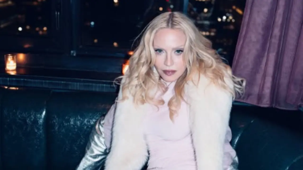 Madonna sfidon moshën me një set fotografish provokuese