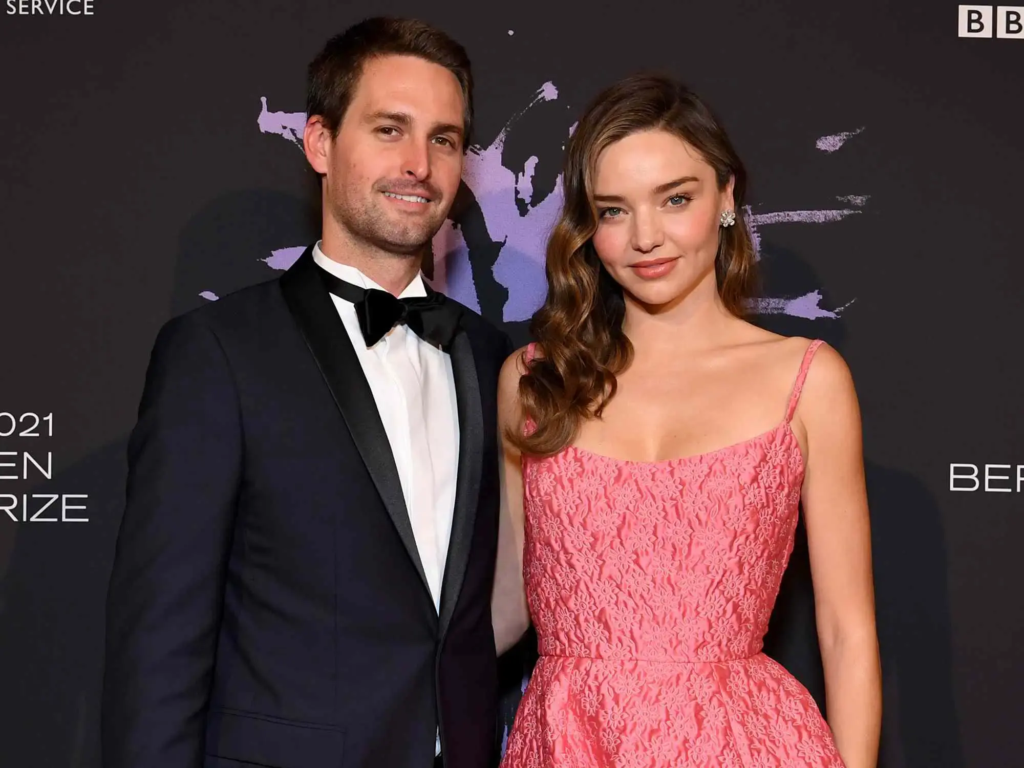 Një letër që ndryshon gjithçka: Si Miranda Kerr dhe Evan Spiegel fshinë borxhet mjekësore për 261 mijë njerëz