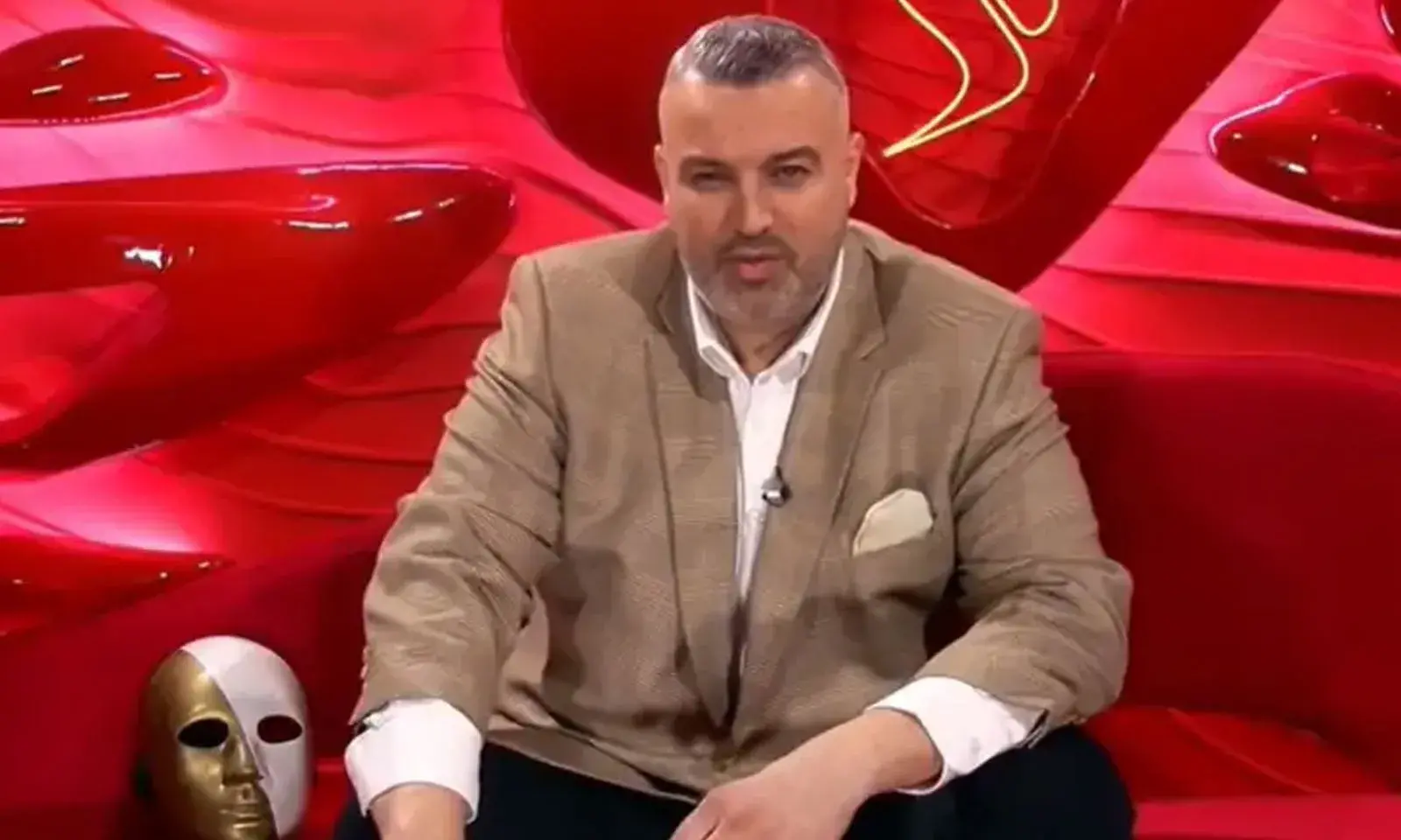 Rogerti përballet me gazetarin: “Më trego ku i keni zyrat, do vij vetëm”