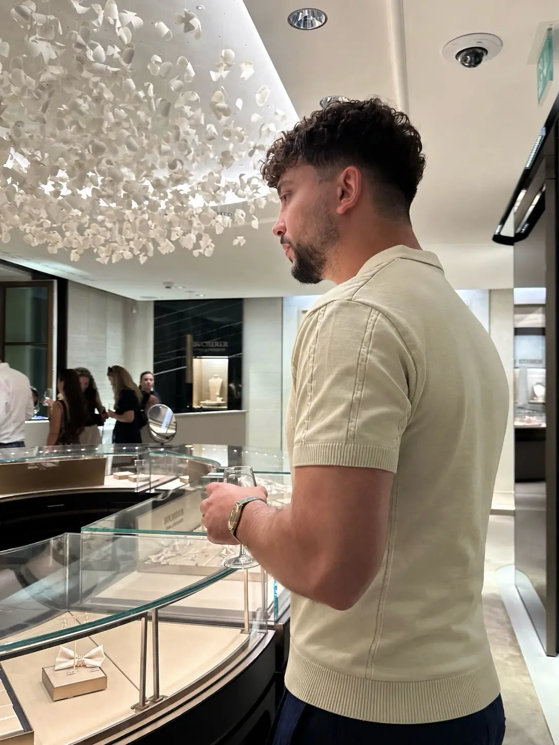Toney i bën vetes një dhuratë luksoze: Një Rolex që ngjall admirim