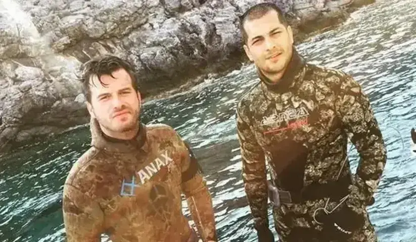 miqesia-e-rikthyer-kıvanc-tatlıtuğ-dhe-cagatay-ulusoy-surprizojne-me-nje-fotografi-te-re