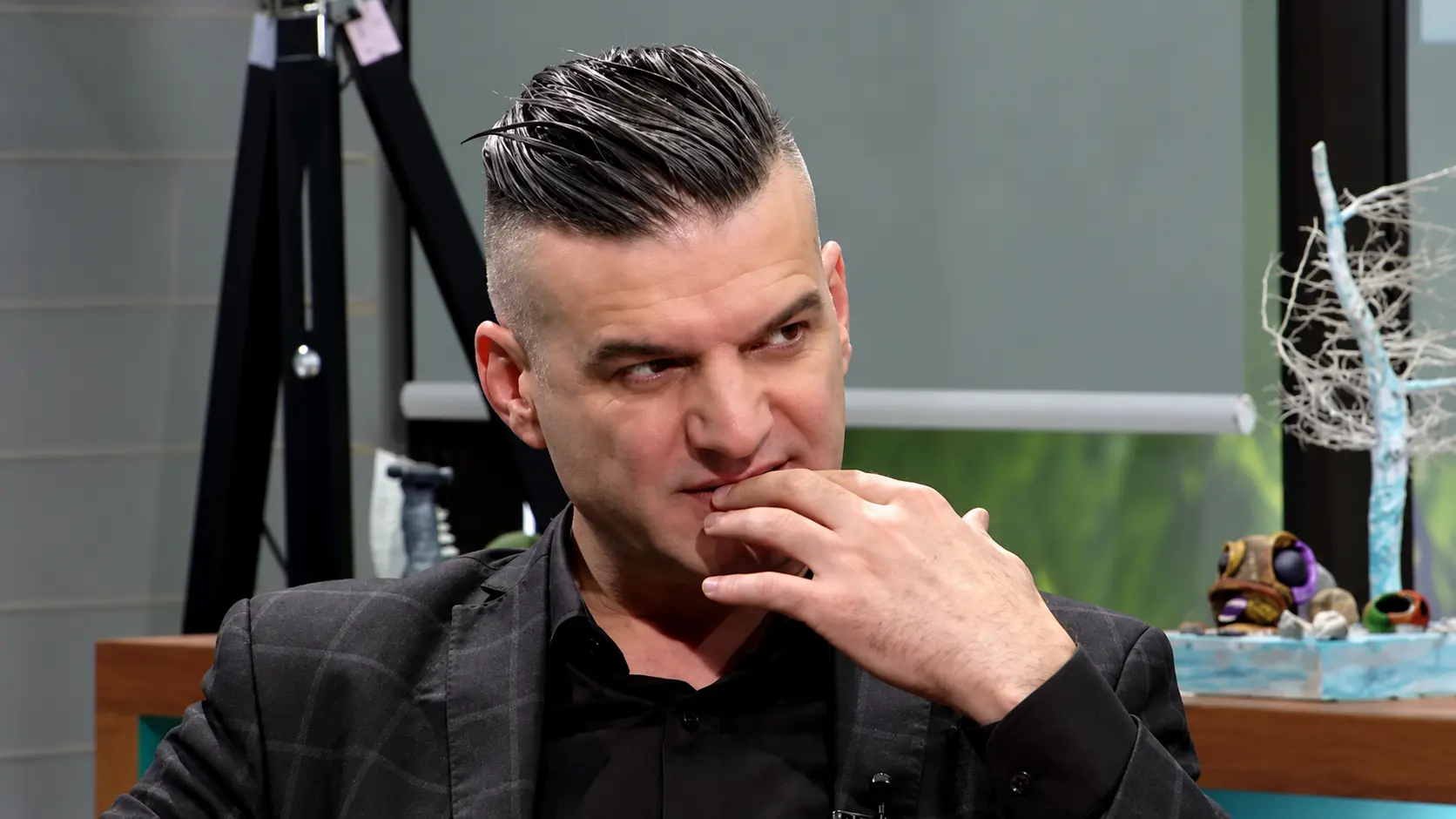 Bledi Mane kritikon VIP-at: Atyre u është haruar kush i ndihmoi për vite