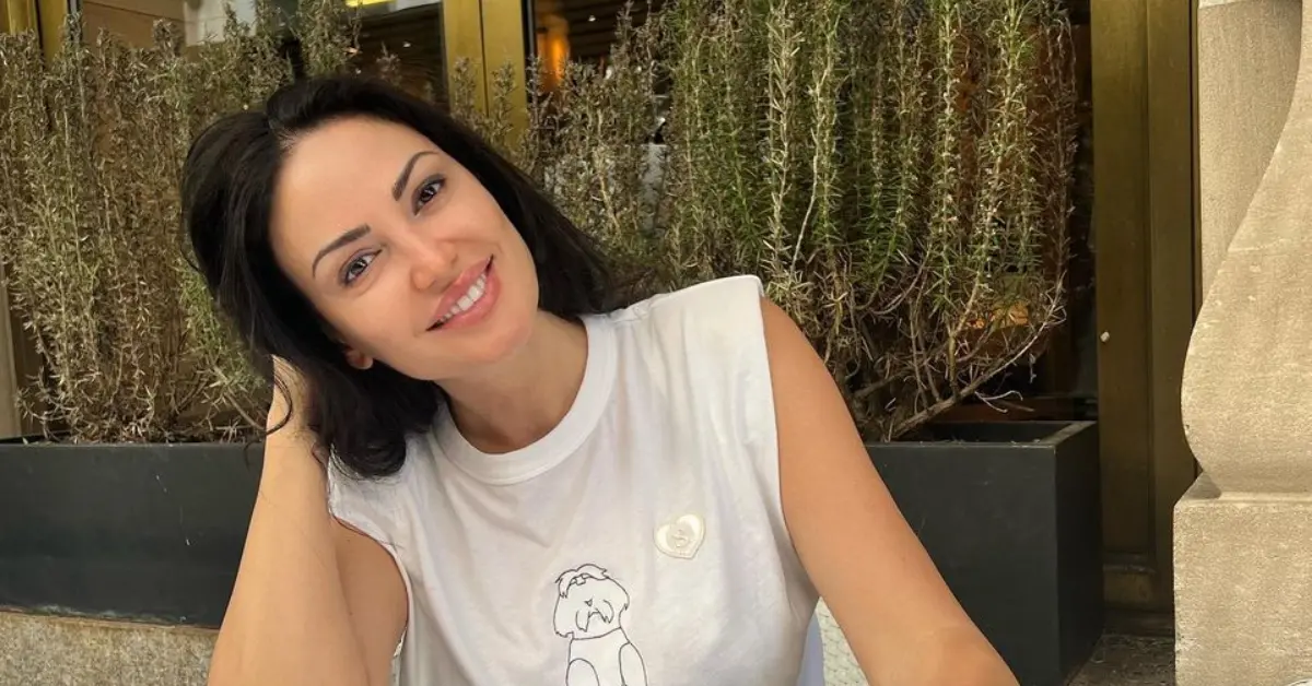 Bleona Qereti rikthehet në Shqipëri me një projekt të ri muzikor