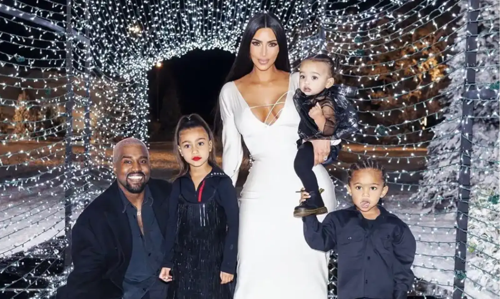 Kim Kardashian: Si e menaxhon prindërimin me pesë dado dhe një qasje të veçantë