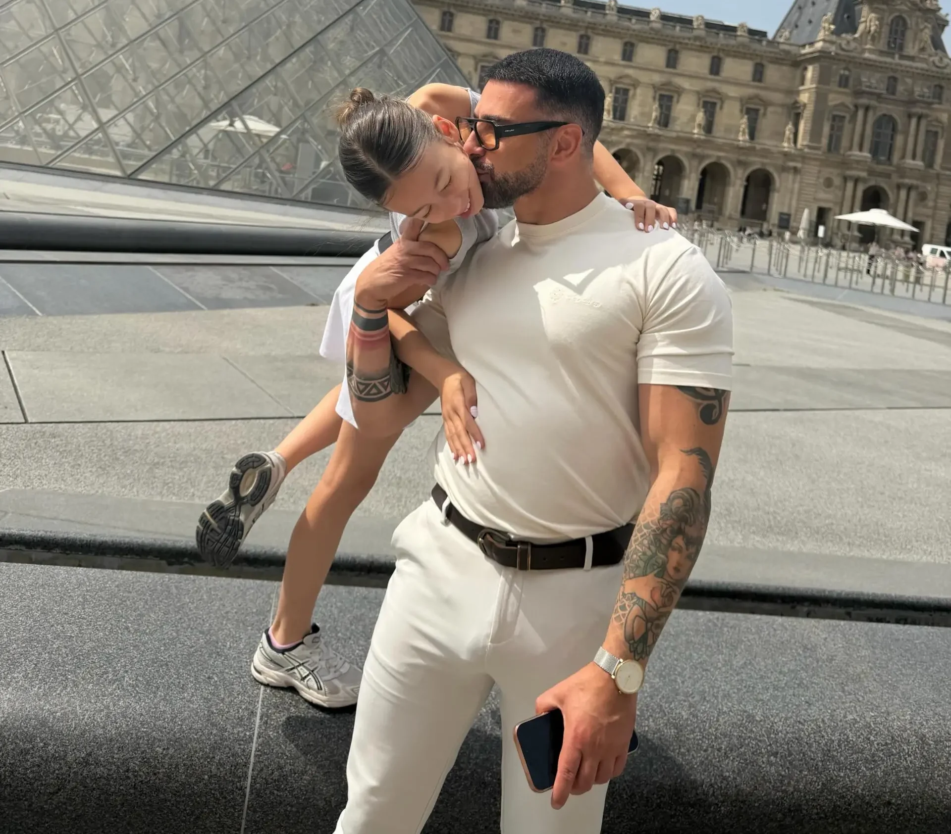 Robert Berisha flet për pushimet në Paris me Norën dhe jetën e tij personale