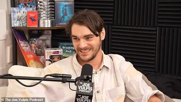 Tragjedia e RJ Mitte: Ylli i ‘Breaking Bad’ që nuk arriti të shihte filmin e tij të fundit